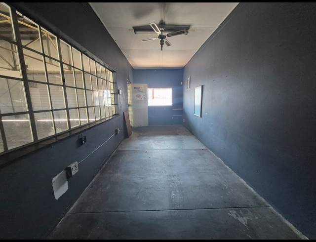 495M² WAREHOUSE TO LET IN KRUGERSDORP CENTRAL